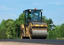 Tandemové vibrační válce Caterpillar CB44B