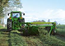 Tažené diskové žací lišty s kondicionérem John Deere 1365