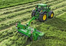 Tažené diskové žací lišty s kondicionérem John Deere 835