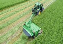 Tažené diskové žací lišty s kondicionérem John Deere S310R