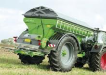 Tažené postřikovače Unia Plus 2518 XL