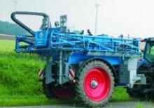 Tažené postřikovače Unia R 815 XXL