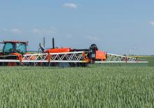 Tažené postřikovače Kubota XTS3-2.600l