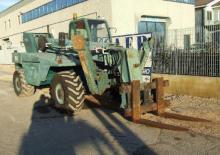 Teleskopické manipulátory Italmacchine 2516