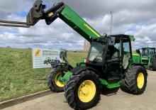 Teleskopické manipulátory John Deere 3420