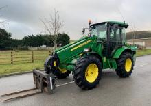 Teleskopické manipulátory John Deere 3800