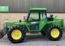 Teleskopické manipulátory John Deere 4500 TJ