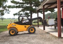 Teleskopické manipulátory JCB 504-13 