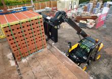 Teleskopické manipulátory JCB 516-40