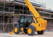 Teleskopické manipulátory JCB 532-120