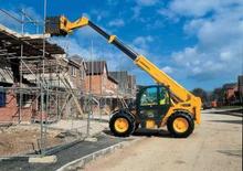 Teleskopické manipulátory JCB 535-95