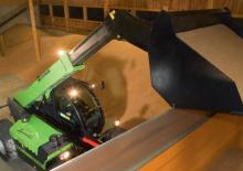 Teleskopické manipulátory DEUTZ-FAHR Agrovector 30.7