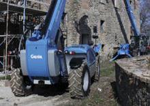 Teleskopické manipulátory Genie GTH-4013 SX