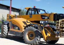 Teleskopické manipulátory Caterpillar TH414C