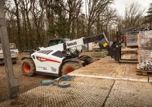 Teleskopické manipulátory Bobcat TL30.60 Low Cab 75 IIIB