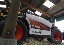 Teleskopické manipulátory Bobcat TL360 IIIB