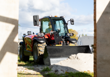 Teleskopické manipulátory Manitou ULM 412 H
