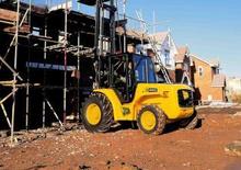 Terénní vysokozdvižné vozíky JCB 926-2