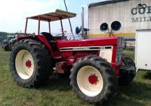 Traktory 4WD International Harvester 1046