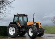 Traktory 4WD Renault 180-94 TZ A
