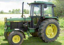Traktory 4WD John Deere 2250