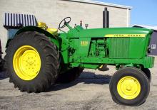 Traktory 4WD John Deere 3020