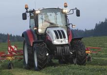 Traktory 4WD Steyr 4085 Kompakt Basis