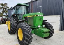 Traktory 4WD John Deere 4255