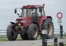 Traktory 4WD Case IH 5130 Maxxum Plus