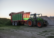 Traktory 4WD Fendt 516 Vario Profi+ 