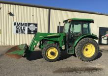 Traktory 4WD John Deere 5325