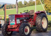 Traktory 4WD International Harvester 533