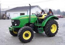 Traktory 4WD John Deere 5525