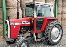 Traktory 4WD Massey Ferguson 575