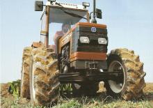 Traktory 4WD Fiatagri 60-66S