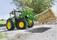 Traktory 4WD John Deere 6110R