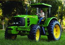 Traktory 4WD John Deere 6125 E