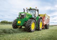 Traktory 4WD John Deere 6130M