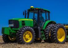 Traktory 4WD John Deere 6150J