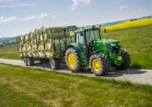Traktory 4WD John Deere 6175M