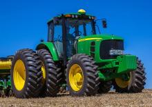 Traktory 4WD John Deere 6190J
