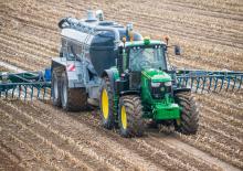 Traktory 4WD John Deere 6195M