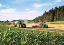 Traktory 4WD John Deere 6230R