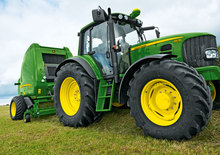 Traktory 4WD John Deere 6930 Premium