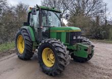 Traktory 4WD John Deere 6400
