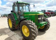 Traktory 4WD John Deere 6910