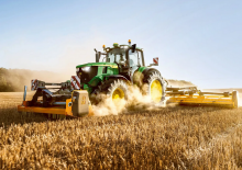 Traktory 4WD John Deere 6M 220 
