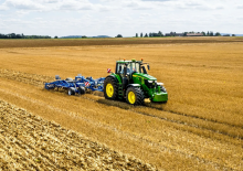 Traktory 4WD John Deere 6M 250  