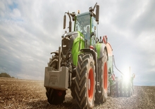Traktory 4WD Fendt 724 Vario Profi