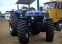 Traktory 4WD New Holland 7630
